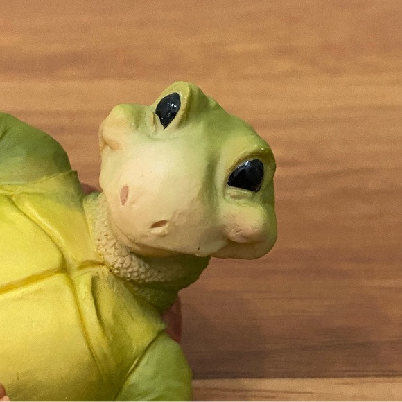 Ceramic Resin Green Turtle 2-inch Figurine - Picture 2 of 10